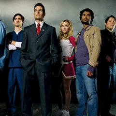 Tim Kring Confirms Which <em>Heroes</em> Character Is Dead, and More TV News