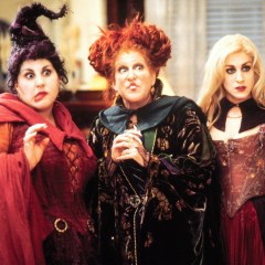 HOCUS POCUS (USA 1992, Regie: Kenny Ortega) v.r. Sarah Jessica Parker, Bette Midler, Kathy Najimy / Hexen ------- WICHTIG: Nutzung nur redaktionell mit Filmtitelnennung bzw. Berichterstattung ber diesen Film. Buch- und Kalendernutzungen nur nach Absprache. --- IMPORTANT: To be used solely for editorial coverage of this specific motion picture/tv programme/ RTG2 Picture AllianceEverett Collection