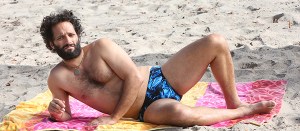 Rafi Eats 15 Pocket Dogs a Day, Plus 17 Other Fun Facts About <em>The League</em>