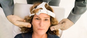 <em>People of Earth</em>’s Ana Gasteyer on Her Alien Abduction