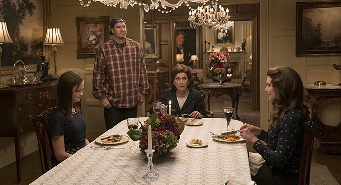 GILMORE GIRLS - Alexis Bledel, Scott Patterson, Kelly Bishop, Lauren Graham (Saeed Adyani/Netflix)