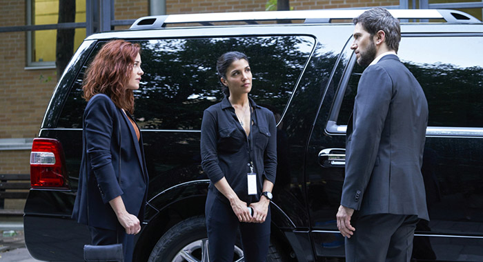 Sarah Green, Nazneen Contractor, Luke Roberts in Ransom (Steve Wilkie/eOne)