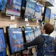 When’s the Best Time To Buy a New TV? Wait for the Super Bowl