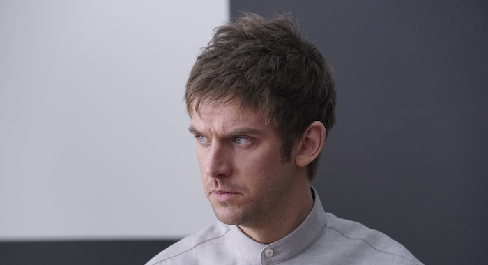 LEGION -- "Chapter 1" (Airs Wednesday, February 8, 10:00 pm/ep) -- Pictured: Dan Stevens as David Haller. CR: Chris Large/FX