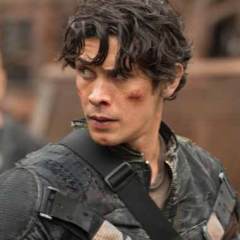 Bob Morley in The 100 (Diyah Pera/The CW)