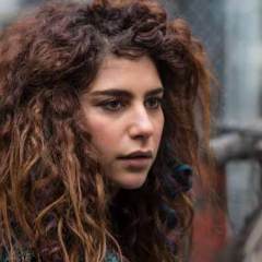 The 100 - Nadia Hilker (Diyah Pera/The CW)