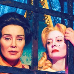 <em>Feud: Bette and Joan</em> Viewers React to Spectacular Shade Throwing in Series Premiere