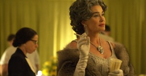 <em>Feud: Bette and Joan</em> Fans Are Living for 1963 Oscars Pettiness