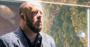<em>This Is Us</em>’ Chris Sullivan on Moving in With Kate, Making Good on That Proposal in Season 2