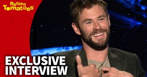 Video: <em>Thor: Ragnarok</em>‘s Taika Waititi & Chris Hemsworth Wanted to Break All the Rules