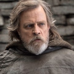 Box Office: Colossal $450M Global Launch for <em>Last Jedi</em>