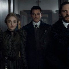 Stars Daniel Brühl and Dakota Fanning Share 7 Things to Love About <em>The Alienist</em>