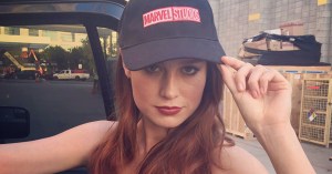 Brie Larson’s <em>Captain Marvel Costume</em> Revealed, and More Movie News