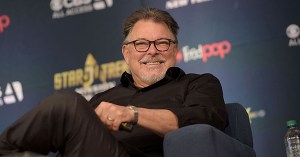<em>Star Trek</em> Vet Jonathan Frakes on Directing <em>Discovery</em>, a Tragic Death, and <em>Trek</em> à la Tarantino