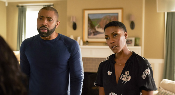 Black Lightning -- "And Then the Devil Brought the Plague: The Book of Green Light" -- Image BLK105b_0160b.jpg -- Pictured (L-R): Cress Williams as Jefferson Pierce and Christine Adams as Lynn -- Photo: Bob Mahoney/The CW -- ÃÂ© 2018 The CW Network, LLC. All rights reserved.