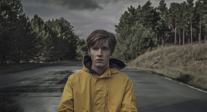 Louis Hofmann in Dark (Julia Terjung / Netflix)