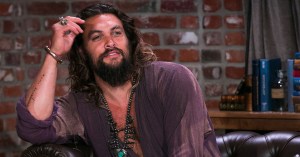 <em>Aquaman</em> Star Jason Momoa Shows Superheroes Can Have a “Tender” Side