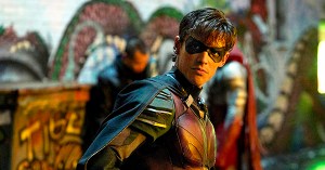 F— Batman? <em>Titans</em> Star Explains Why His Robin Hates the Caped Crusader