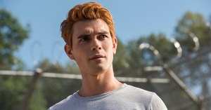 <em>Riverdale</em>’s Gargoyle King: 7 Suspects for the Season 3 Killer