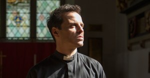 Audacious Storytelling, Foxes, and Fabulous Hair: <em>Fleabag</em> Star Andrew Scott on the Delights of Season 2
