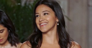 Jane The Virgin -- "Chapter One Hundred" -- Image Number: JAV519a_0214.jpg -- Pictured (L-R): Diane Guerrero as Lina and Gina Rodriguez as Jane -- Photo: Kevin Estrada/The CW