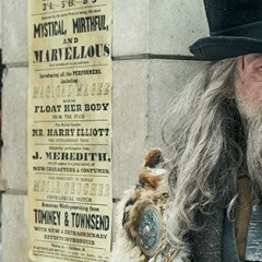 Guy Pearce and Andy Serkis Give Us <em>A Christmas Carol</em> Like We’ve Never Seen