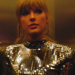 <em>Miss Americana</em> First Reviews: “Captivating” Taylor Swift Documentary Is Tailor-Made For Fans, But Leaves A Few Blank Spaces