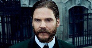 With <em>The Alienist</em>, <em>The Falcon and the Winter Soldier</em>, and <em>The King’s Man</em>, Daniel Brühl Has a Very Busy 2020