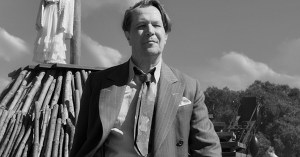 <em>Mank</em> First Reviews: Easily One of the Best Films of the Year