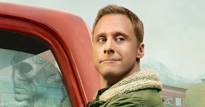 <em>Resident Alien</em> Star Alan Tudyk on Why This Extraterrestrial Is So Dang Mean