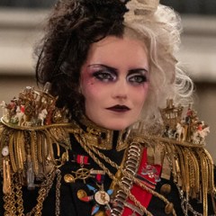 <em>Cruella</em> First Reviews: Emmas Stone and Thompson and Their Immaculate Costumes Light Up the Screen