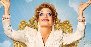 <em>The Eyes of Tammy Faye</em> Is Unfocused, but Jessica Chastain Is Riveting