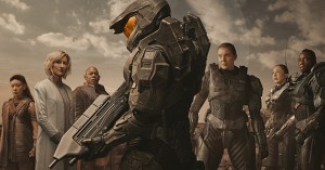 <em>Halo</em> Season 1 First Reviews: Pablo Schreiber Is a ‘Solid’ Master Chief in Video Game Adaptation, Critics Say