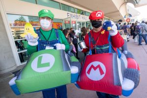 Luigi and Mario cosplayers