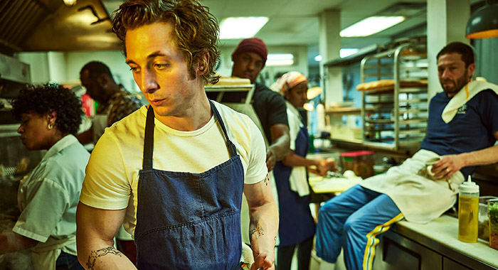 Jeremy Allen White (center), Ebon Moss-Bachrach (far right) and the cast of The Bear