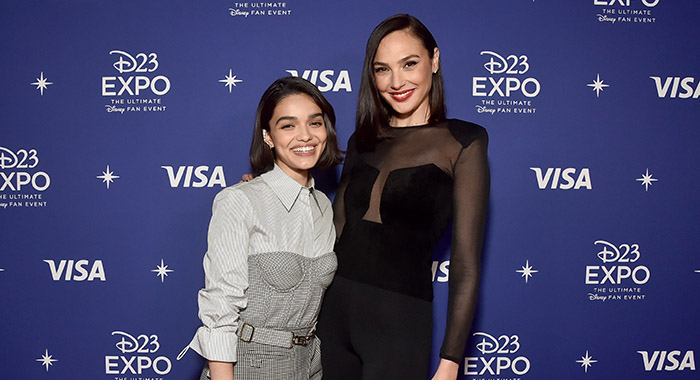 Rachel Zegler and Gal Gadot 