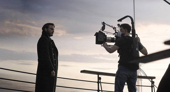 Andreas Pietschmann, Nikolaus Summerer (DOP) behind the scenes of 1899 season 1