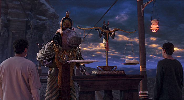 Oscar Isaac as Steven Grant/Marc Spector and Antonia Salib as the voice of Tawaret in Moon Knight (2022)