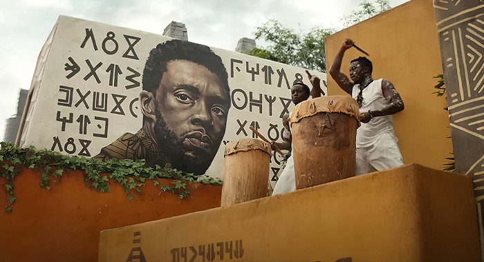 Mural of Chadwick Boseman in Black Panther: Wakanda Forever (2022)