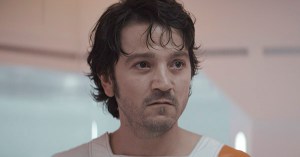 Diego Luna Reveals How <em>Andor</em>’s Prison Story Offers a Pivotal Moment for Cassian