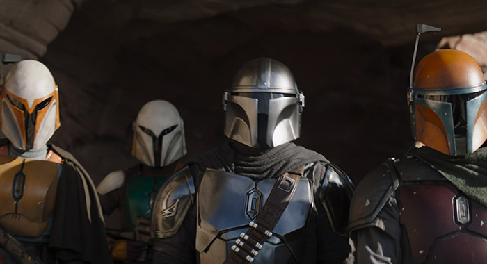 Pedro Pascal and Mandalorians in THE MANDALORIAN, season 3