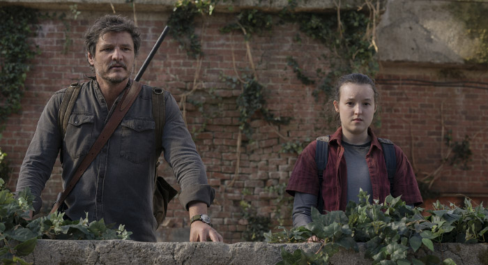 Pedro Pascal and Bella Ramsey in The Last of Us