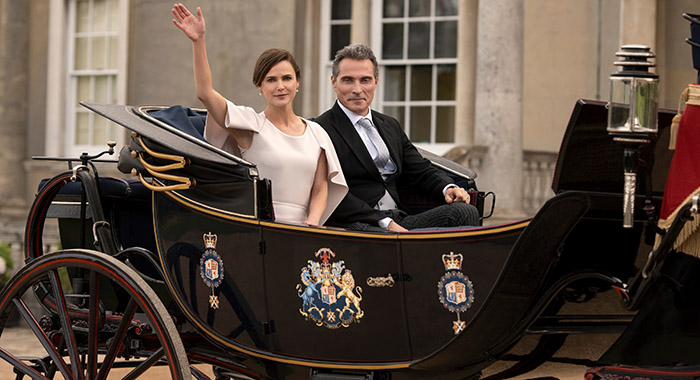 The Diplomat. (L to R) Keri Russell as Kate Wyler, Rufus Sewell as Hal Wyler in episode 101 of The Diplomat. Cr. Alex Bailey/Netflix © 2023