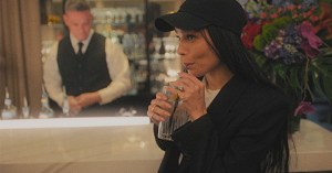 Zoë Kravitz Speculates Returning to <em>X-Men</em> and that Epic Golden Globes Episode on <em>The Studio</em> – The Awards Tour Podcast