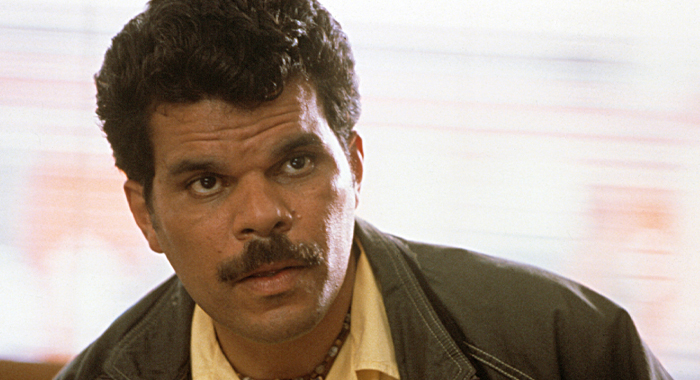 Luis Guzmán in Traffic (2000)