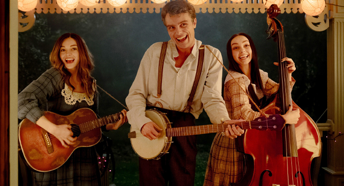 Olivia Rose Keegan, Cameron Scott Roberts and Savannah Lee Nassif in Scary Movie (2026)