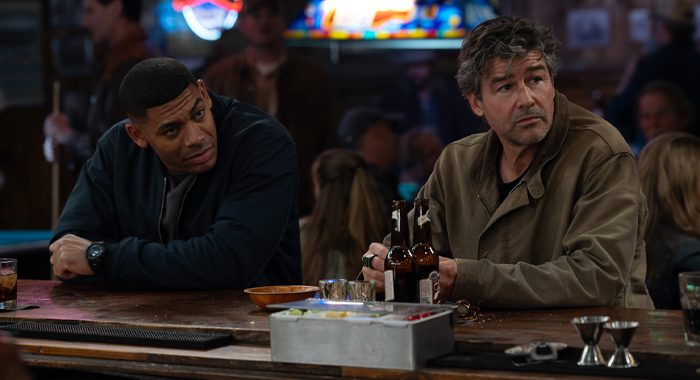 Aaron Pierre and Kyle Chandler in Lanterns: Season 1 (2026)